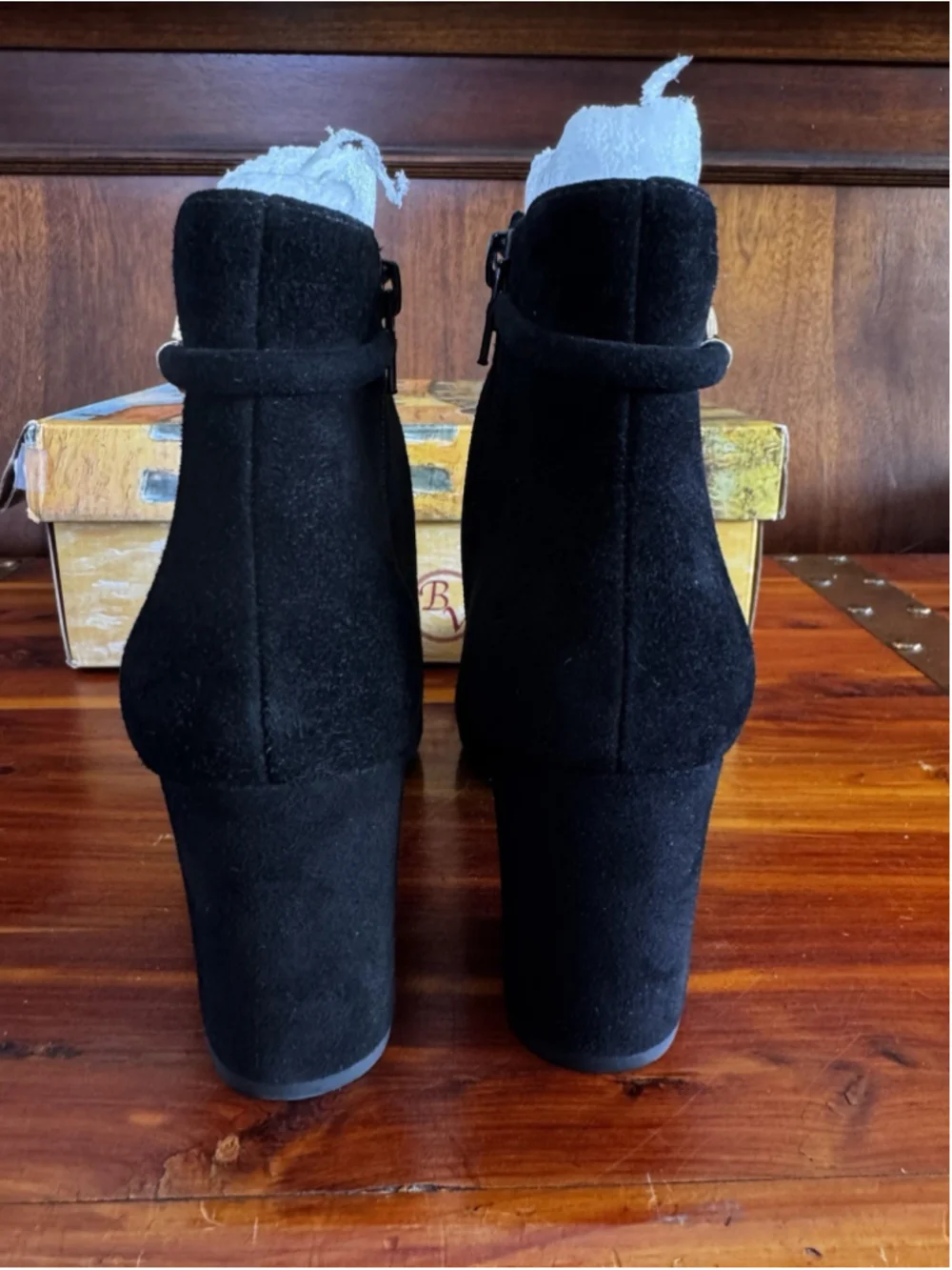 Bella Vita Diaz Black Suede Ankle Boots Women 7.5N Narrow Block Heel Leather NEW